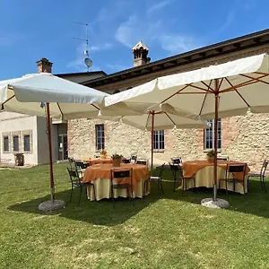 Agriturismo La Collina Del Sole Alloggio per agriturismo Varano Marchesi